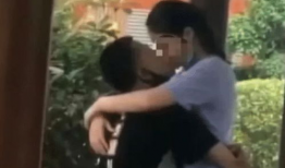 公园情侣不雅视频,公园情侣不雅视频引发社会热议